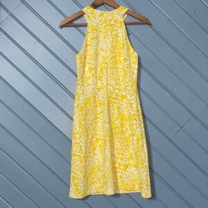 Vince Camuto yellow white paisley keyhole shift dress